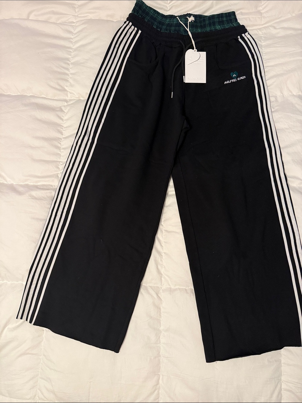 Aelfric Eden Black Sweatpants with White Side Stripes